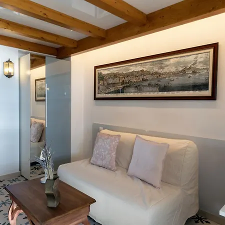 Netia - Location Xoxlakas Pátmos